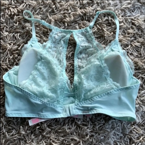 Victoria's Secret Bra - Picture 4 of 7